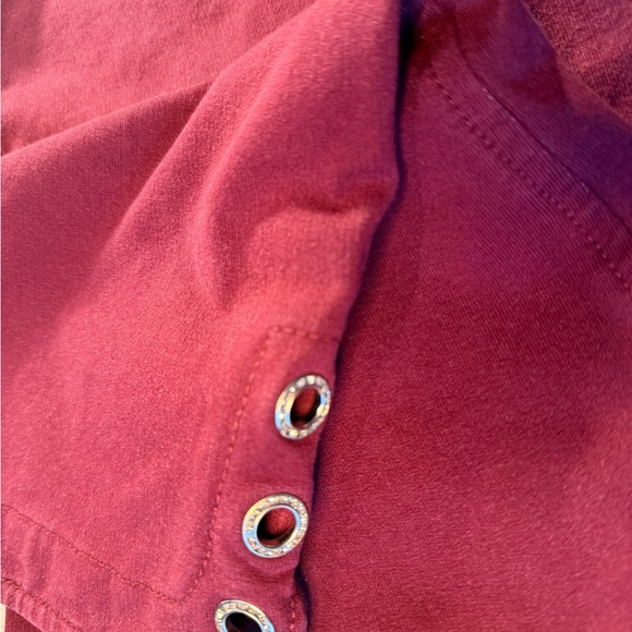 Quacker Factory Jeans burgundy rhinestone heart on pocket rhinestone grommets - Picture 7 of 10